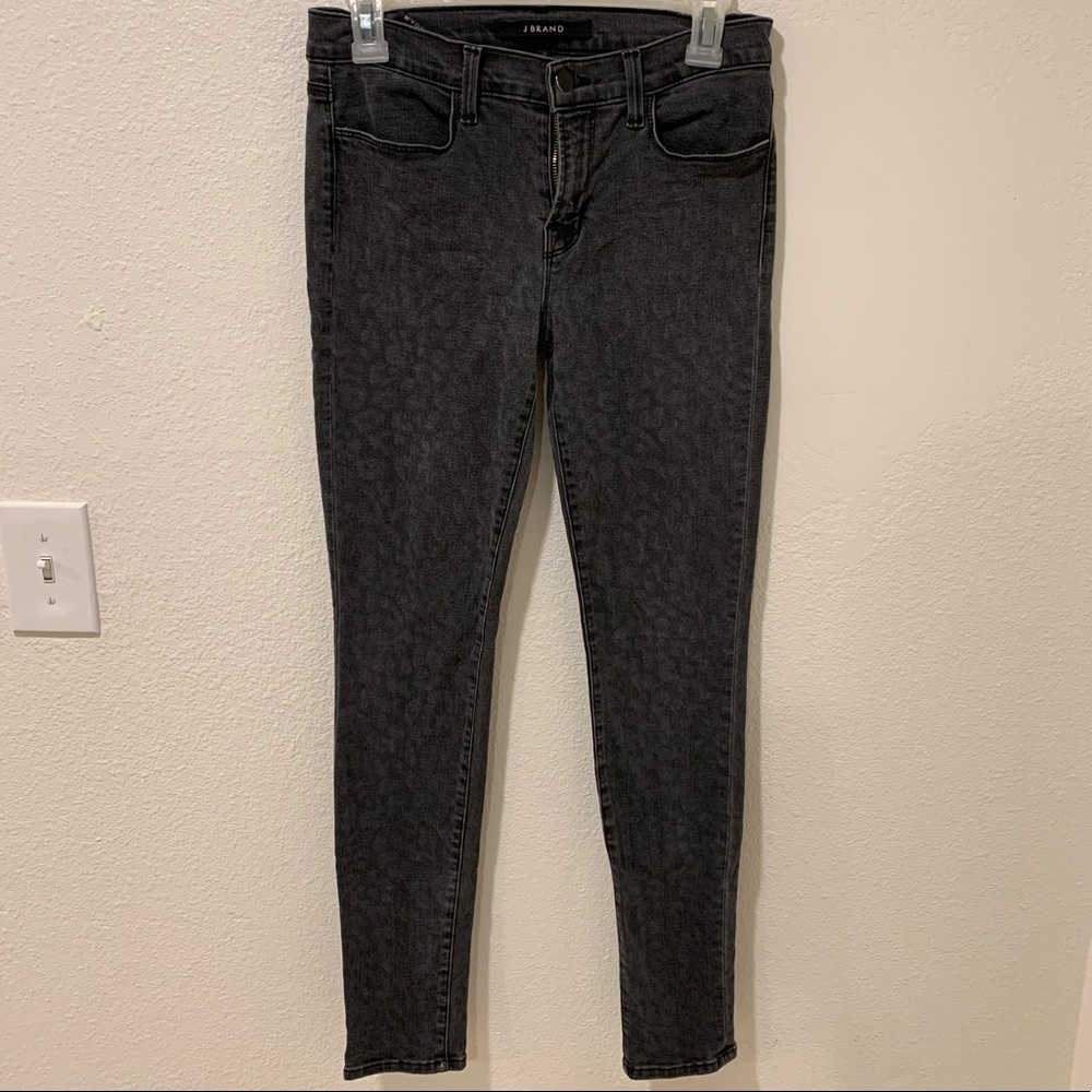J Brand Super Skinny Black Leopard size 28